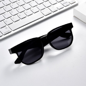 Cross-border new smart glasses GS-09 sunglasses black technology can talk to listen to music Bluetooth audio glasses